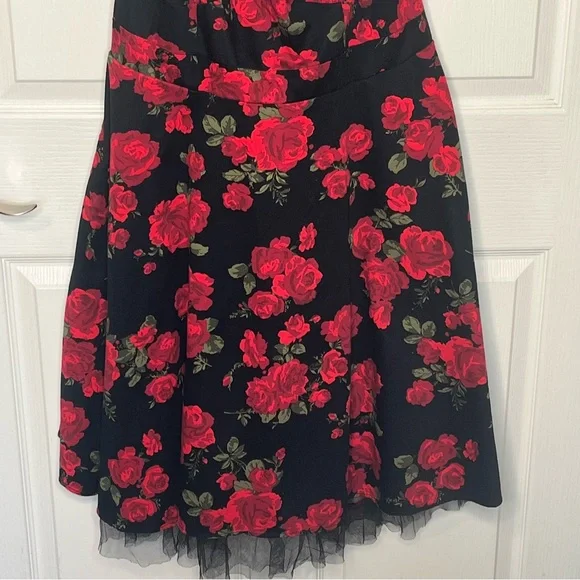 Hot Topic Red Roses Halter Top Dress Sz XXL Pinup Tulle Trim Black & Red - Picture 5 of 16
